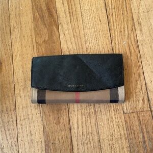 Burberry black Leather Clutch wallet porterhouse